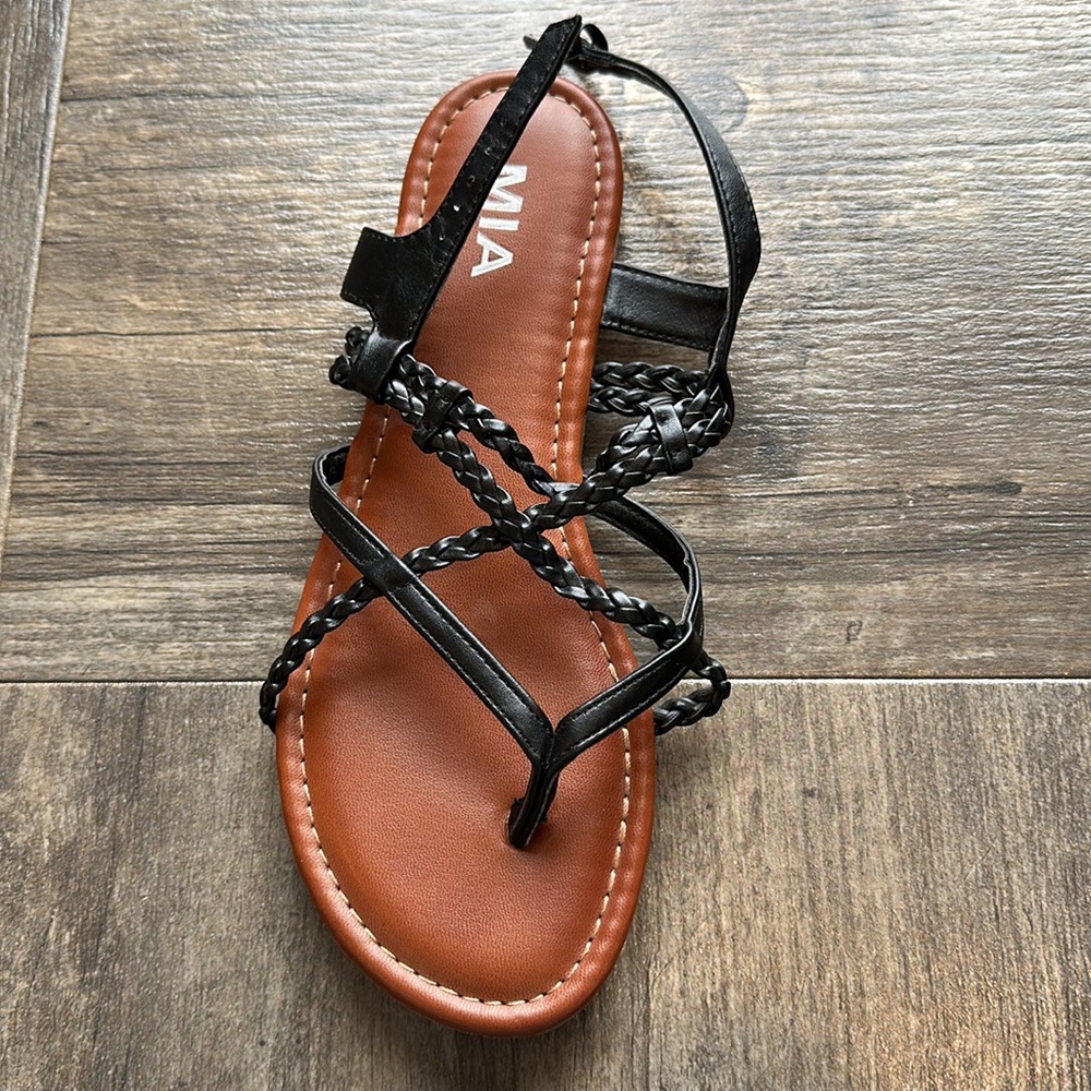 Mia size 8.5 sandals, black, gently used